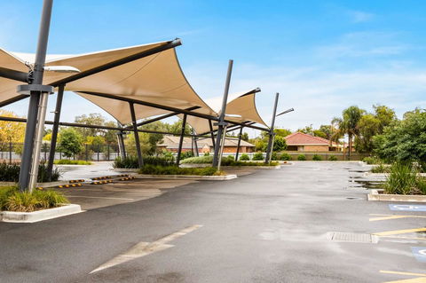 Quality Hotel Rules Club Wagga - Holiday Jervis Bay 10