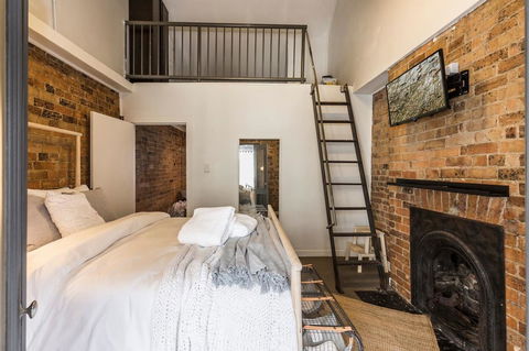 Chippendale Â· Quaint 1880â€™s Sydney Chippendale Terrace House - Holiday Jervis Bay 1