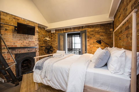 Chippendale Â· Quaint 1880â€™s Sydney Chippendale Terrace House - Holiday Jervis Bay 0
