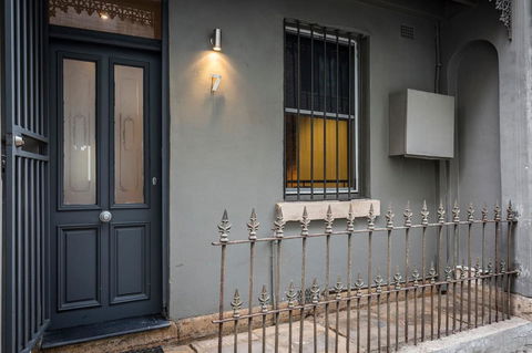Chippendale Â· Quaint 1880â€™s Sydney Chippendale Terrace House - Holiday Jervis Bay 13