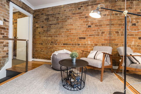 Chippendale Â· Quaint 1880â€™s Sydney Chippendale Terrace House - Holiday Jervis Bay 3