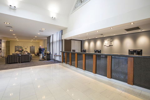 Holiday Inn Sydney Potts Point - Holiday Jervis Bay 1