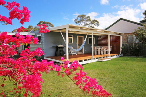 Hayes Beach House I Award Winner I 4 Mins To Beach - Holiday Jervis Bay 0