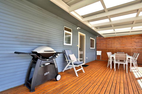 Hayes Beach House I Award Winner I 4 Mins To Beach - Holiday Jervis Bay 7
