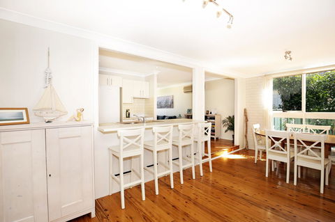 Hayes Beach House I Award Winner I 4 Mins To Beach - Holiday Jervis Bay 11