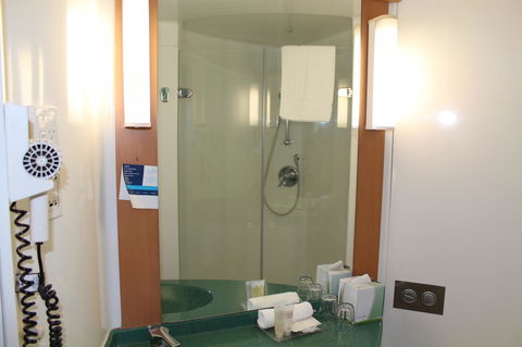 Ibis Newcastle - Holiday Jervis Bay 11