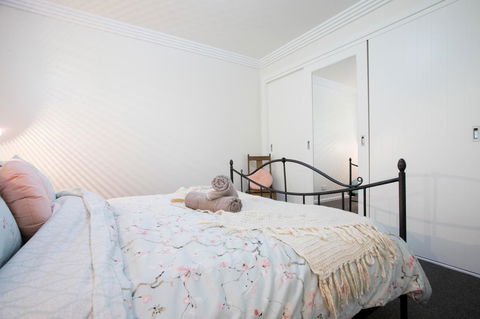 Armidale Cottage - House 2 - Holiday Jervis Bay 24