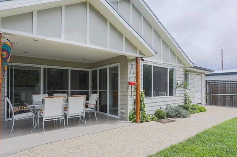 Armidale Cottage - House 2 - Holiday Jervis Bay 0