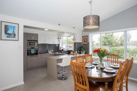 Armidale Cottage - House 2 - Holiday Jervis Bay 18