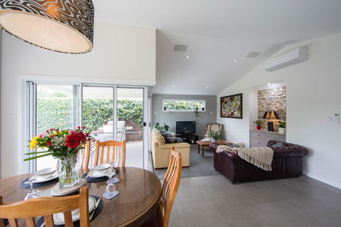 Armidale Cottage - House 2 - Holiday Jervis Bay 20