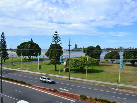 Oxley 8 At Tuncurry - Holiday Jervis Bay 1