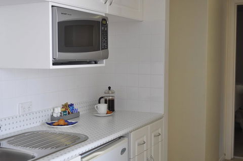 Coogee Sands Hotel & Apartments - Holiday Jervis Bay 1