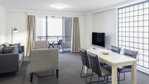 Oaks Sydney Castlereagh Suites - Holiday Jervis Bay 15