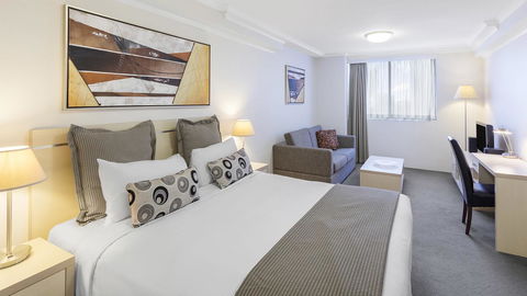 Oaks Sydney Castlereagh Suites - Holiday Jervis Bay 6