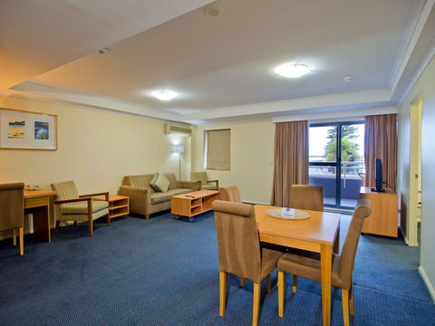 Oaks The Entrance Waterfront Suites - Holiday Jervis Bay 8