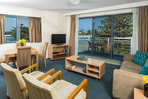 Oaks The Entrance Waterfront Suites - Holiday Jervis Bay 2