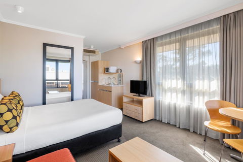 Mercure Sydney Manly Warringah - Holiday Jervis Bay 32