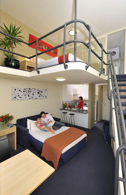 Metro Apartments On Darling Harbour - Holiday Jervis Bay 1