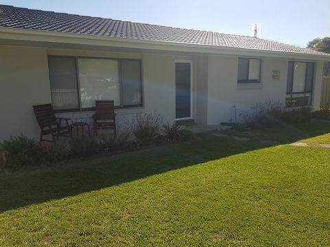 Golden Hill Cottage - Holiday Jervis Bay 2
