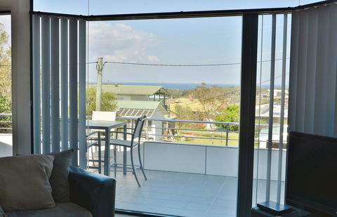 The Boat House - Holiday Jervis Bay 1