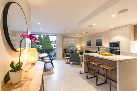 Nobbs Â· Executive 2 Storey Sydney Apartment With Pool - Holiday Jervis Bay 4