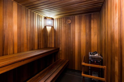 Nobbs Â· Executive 2 Storey Sydney Apartment With Pool - Holiday Jervis Bay 14