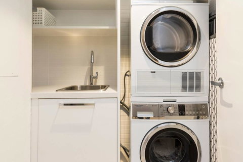 Nobbs Â· Executive 2 Storey Sydney Apartment With Pool - Holiday Jervis Bay 11