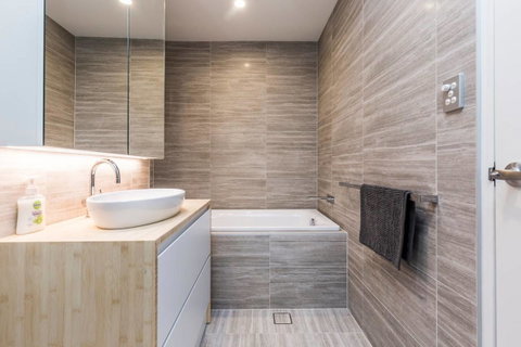 Nobbs Â· Executive 2 Storey Sydney Apartment With Pool - Holiday Jervis Bay 8