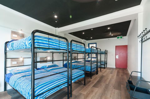 Mad Monkey Hostel Coogee Beach - Holiday Jervis Bay 30