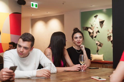Mad Monkey Hostel Coogee Beach - Holiday Jervis Bay 22