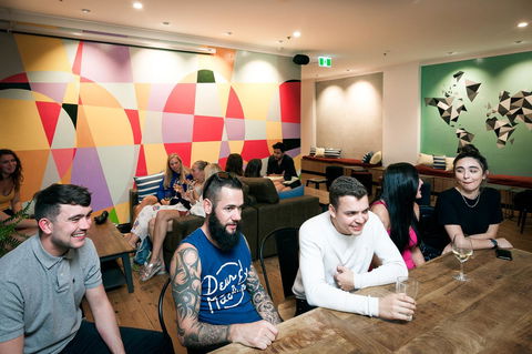 Mad Monkey Hostel Coogee Beach - Holiday Jervis Bay 13
