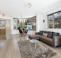 Lower Bridge and Sails - Executive 2BR Darlinghurst Apartment with Balcony and Rooftop Views - Holiday Jervis Bay