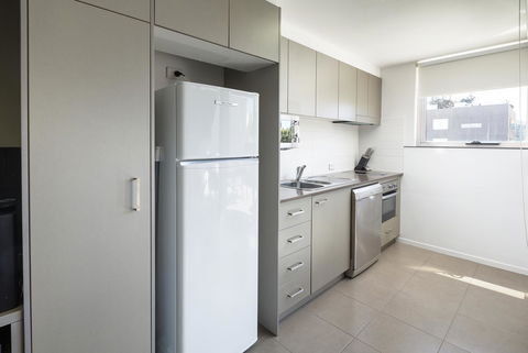 Honeysuckle Executive Apartments - Holiday Jervis Bay 5