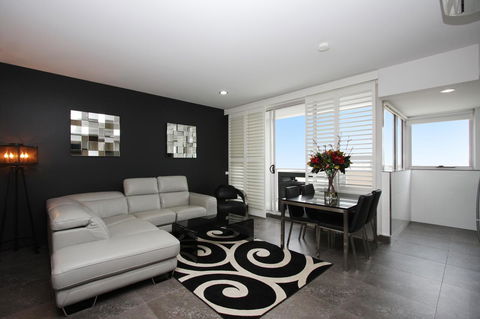 Honeysuckle Executive Apartments - Holiday Jervis Bay 12