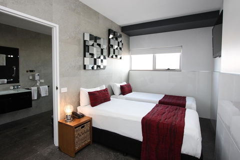 Honeysuckle Executive Apartments - Holiday Jervis Bay 2