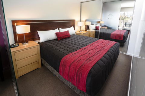 Honeysuckle Executive Apartments - Holiday Jervis Bay 27