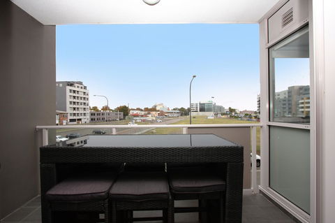Honeysuckle Executive Apartments - Holiday Jervis Bay 3