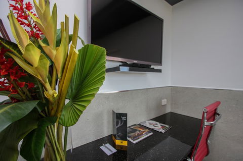 Honeysuckle Executive Apartments - Holiday Jervis Bay 20