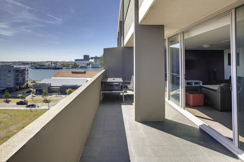 Honeysuckle Executive Apartments - Holiday Jervis Bay 41