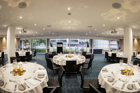 Novotel Sydney Darling Square - Holiday Jervis Bay 23