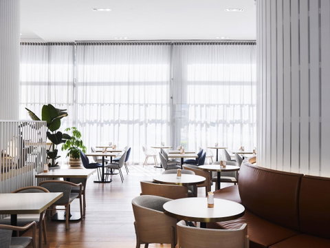 Novotel Sydney Darling Square - Holiday Jervis Bay 2