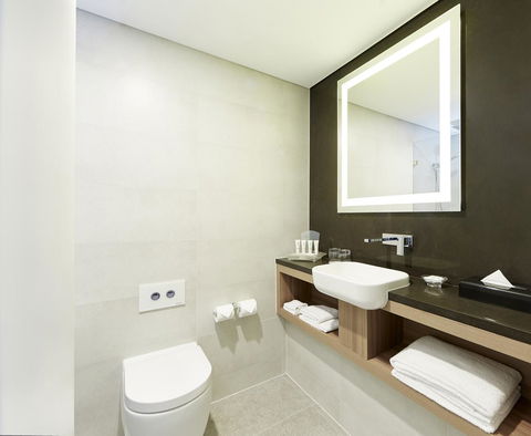 Furama Darling Harbour - Holiday Jervis Bay 23