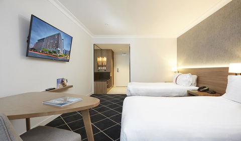 Furama Darling Harbour - Holiday Jervis Bay 9