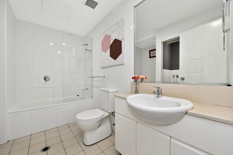 Cosy Apartment In Central Sydney - Holiday Jervis Bay 3