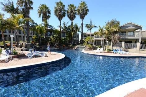 Yarrawonga Waterfront Apartments - Holiday Jervis Bay 3