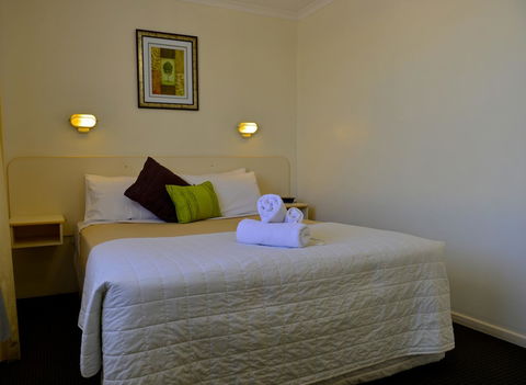 Beach House Holiday Apartments - Holiday Jervis Bay 5