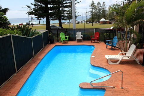 Beach House Holiday Apartments - Holiday Jervis Bay 2