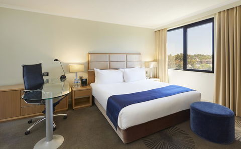Holiday Inn Parramatta, An IHG Hotel - Holiday Jervis Bay 3