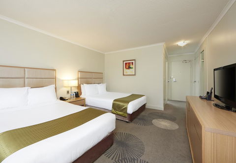 Holiday Inn Parramatta, An IHG Hotel - Holiday Jervis Bay 2