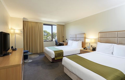 Holiday Inn Parramatta, An IHG Hotel - Holiday Jervis Bay 4